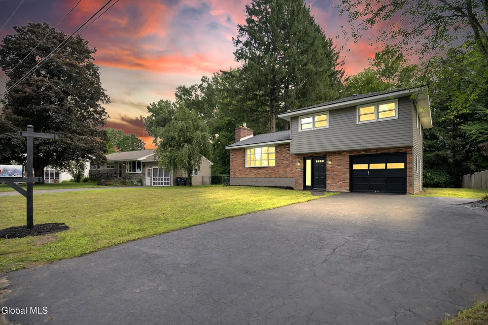 Unit for sale at 1032 St Jude Drive, Rotterdam, NY 12303