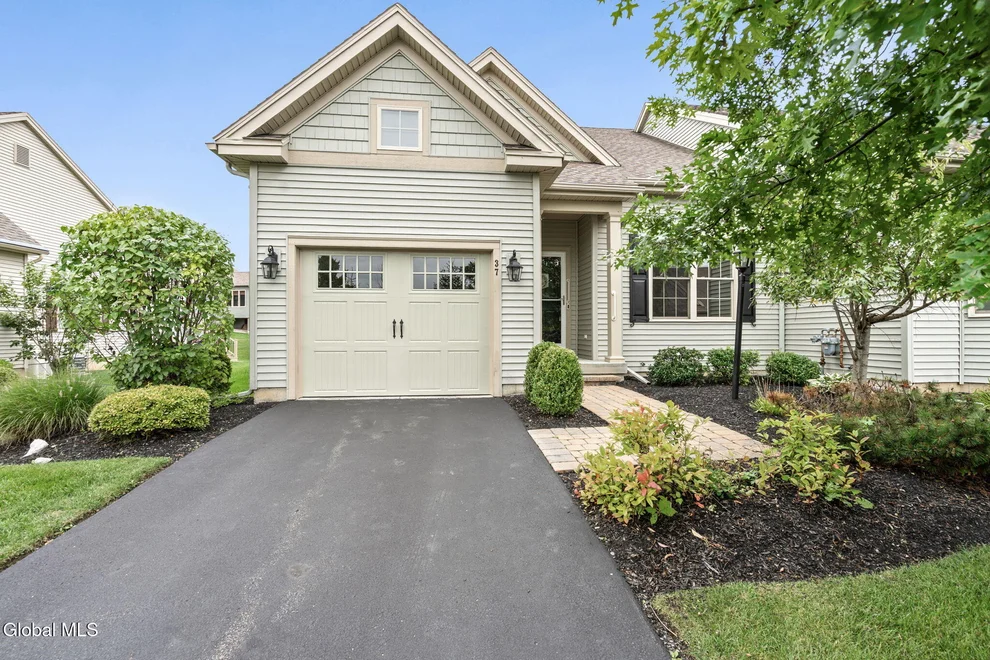 Unit for sale at 37 Fathers Way, Guilderland, NY 12159