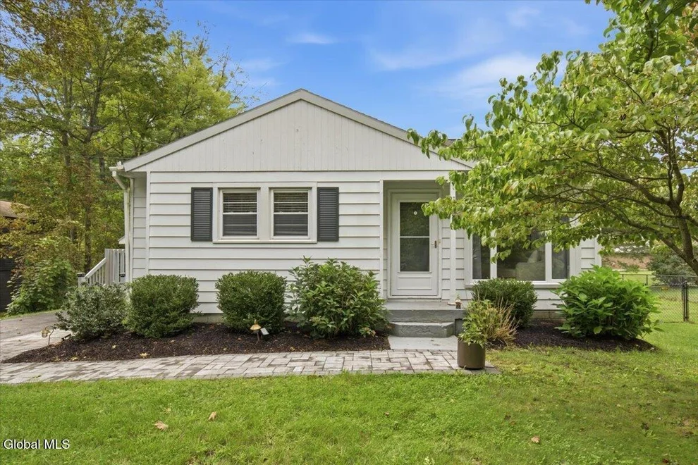 Unit for sale at 273 Elm Avenue, Bethlehem, NY 12054