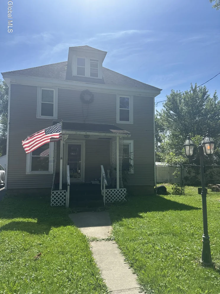 Unit for sale at 19 Mohawk Avenue, Glenville, NY 12008