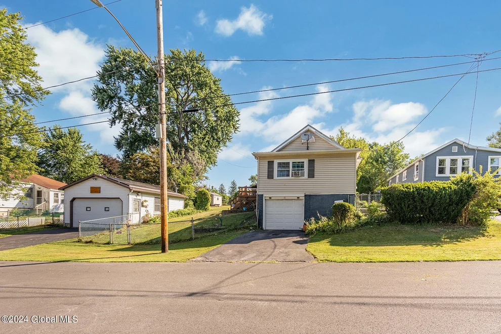 Unit for sale at 10 New York Avenue, East Greenbush, NY 12144