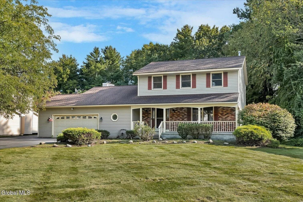 Unit for sale at 261 Autumn Run, Rotterdam, NY 12306