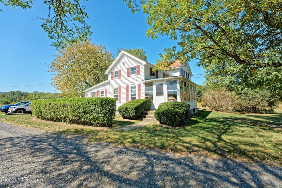 Unit for sale at 100 Bally Bay Lane, Guilderland, NY 12009