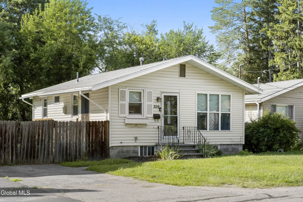 Unit for sale at 309 Manchester Road, Schenectady, NY 12304