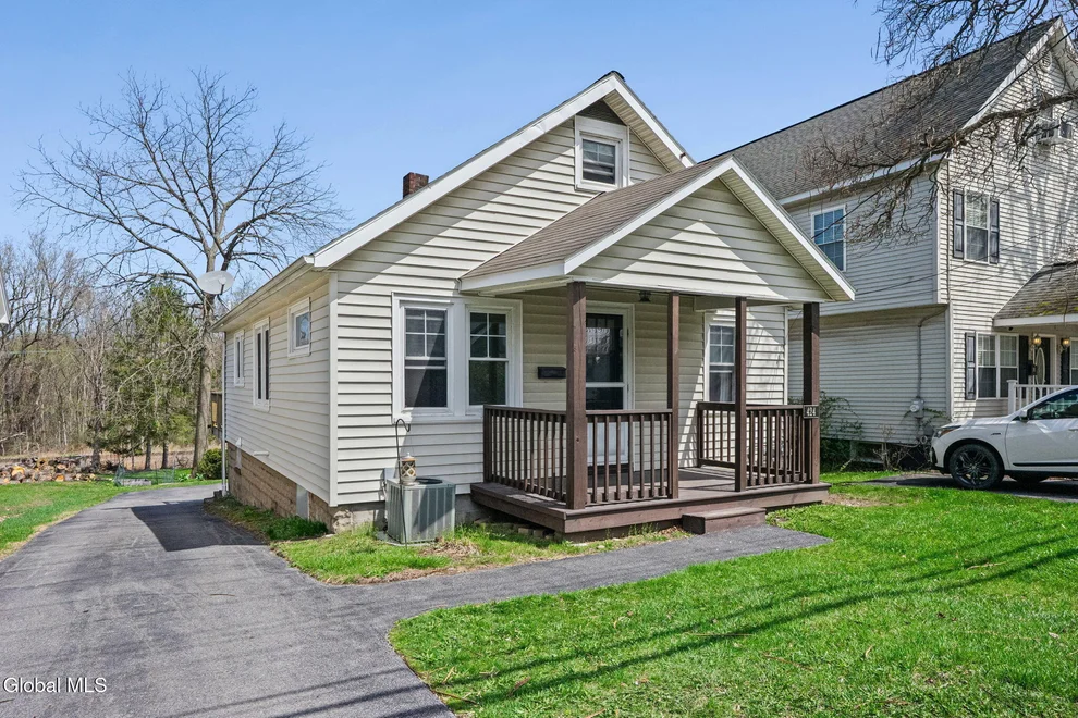 Unit for sale at 424 Vley Road, Glenville, NY 12302