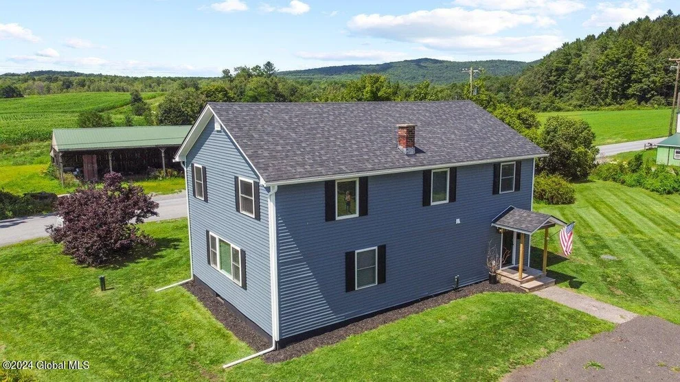 Unit for sale at 7 Shaftsbury Hollow Road, White Creek, NY 12057