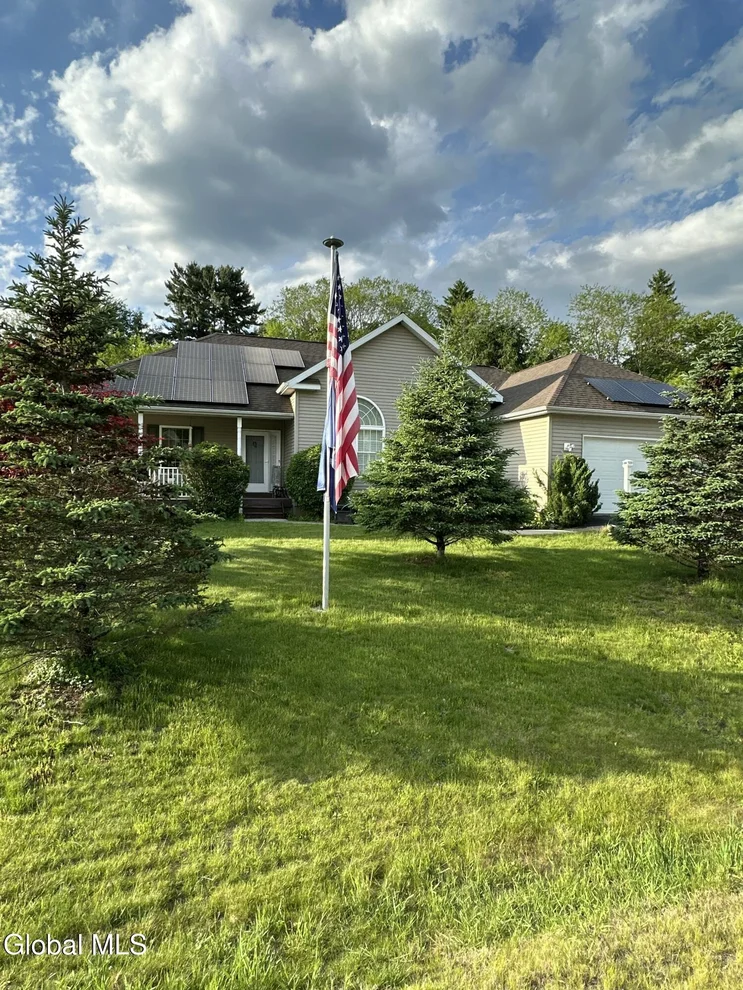 Unit for sale at 487 Garrett Road, Ballston Spa, NY 12020