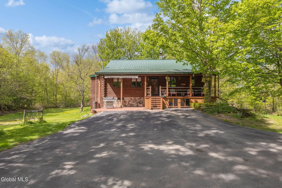 Unit for sale at 763 County Route 43, Argyle, NY 12828