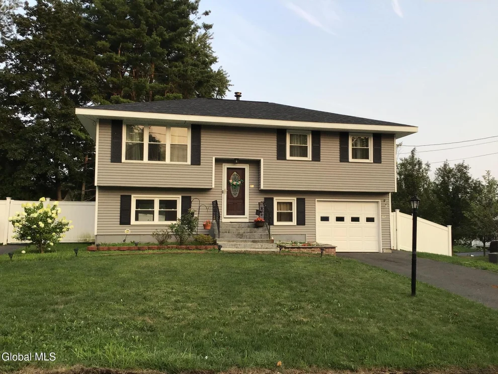Unit for sale at 46 College View Drive, Colonie, NY 12211