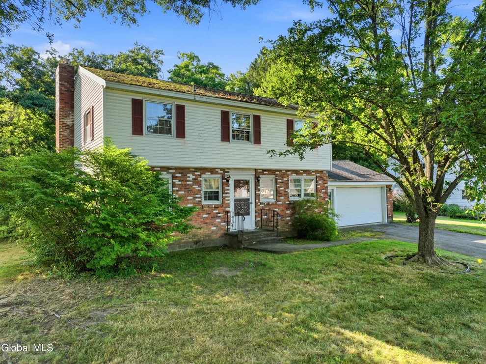 Unit for sale at 98 W Saint Stephens Lane, Glenville, NY 12302