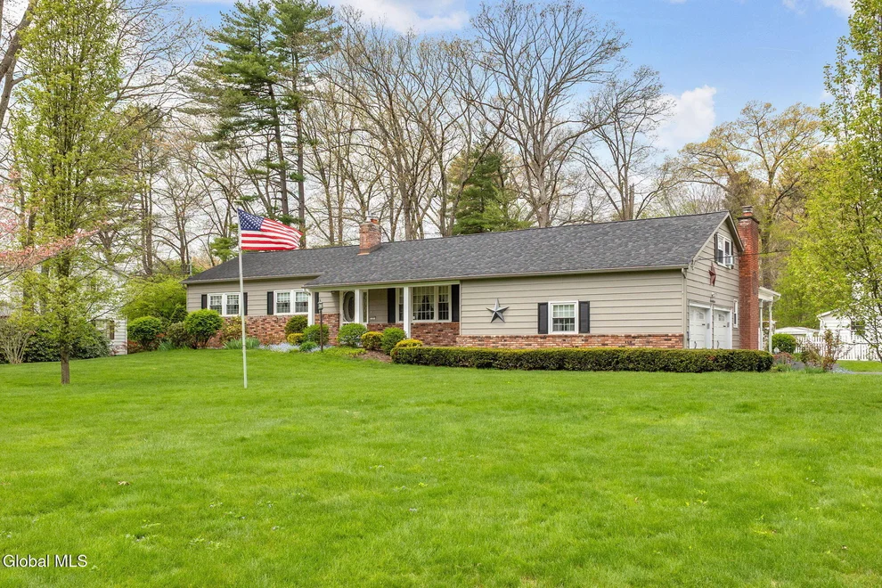Unit for sale at 17 Barcelona Drive, Clifton Park, NY 12065