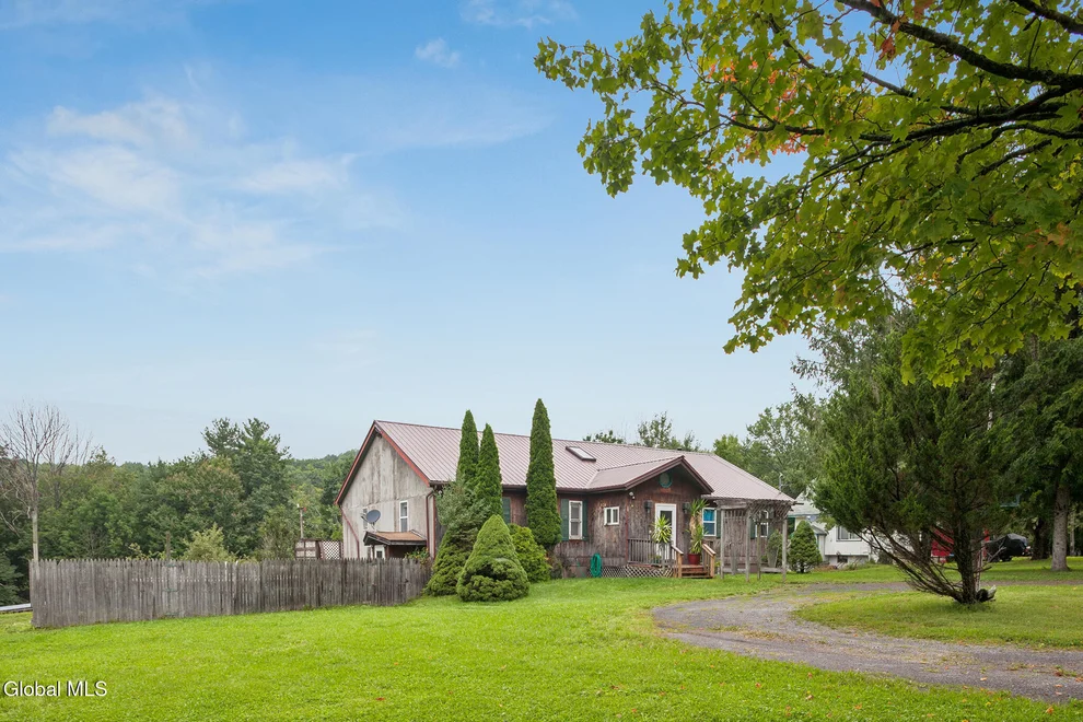 Unit for sale at 355 Posson Hill Road, Middleburgh, NY 12122