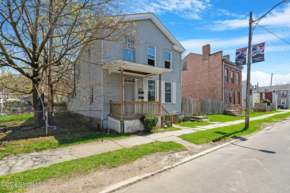 Unit for sale at 674 5th Avenue, Troy, NY 12182