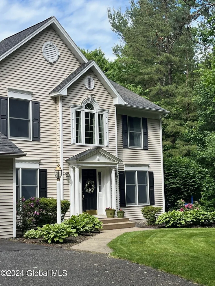 Unit for sale at 72 Maple Road, New Scotland, NY 12186