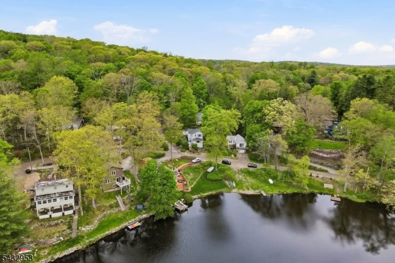 Unit for sale at 48 Goldfinch Ln, West Milford Twp., NJ 07421-2608
