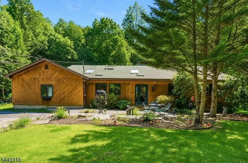 Unit for sale at 15 Lower North Shore Rd, Frankford Twp., NJ 07826-4055