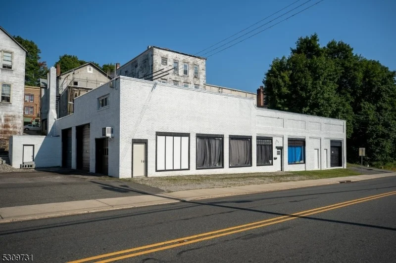 Unit for sale at 30 Mill St, Sussex Boro, NJ 07461