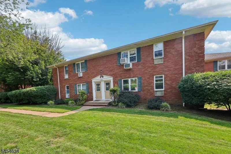 Unit for sale at 1130 Valley Rd, Wayne Twp., NJ 07470-2337