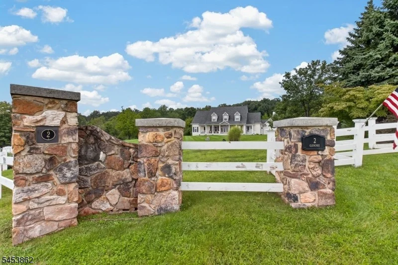 Unit for sale at 2 Glencree Ln, Clinton Twp., NJ 08833-4372