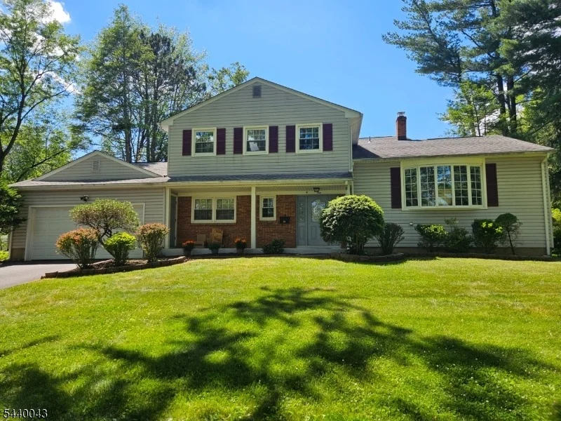 Unit for sale at 2 Vermont Ct, Parsippany-Troy Hills Twp., NJ 07034-2014
