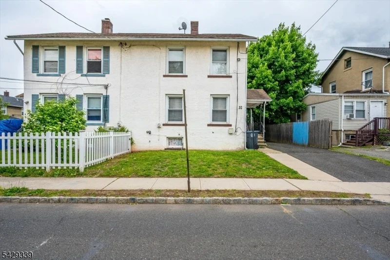 Unit for sale at 31 Romney Rd, Bound Brook Boro, NJ 08805-1851