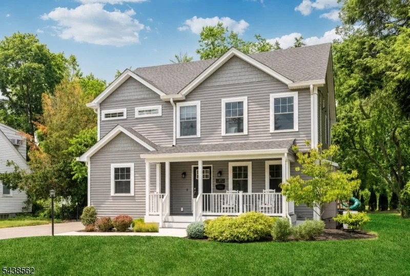 Unit for sale at 647 Harristown Rd, Glen Rock Boro, NJ 07452-2327