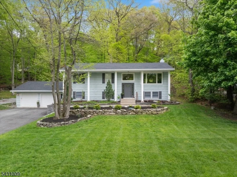 Unit for sale at 125 Kitchell Lake Dr, West Milford Twp., NJ 07480-4414