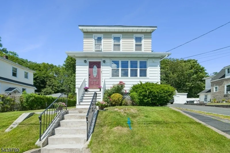 Unit for sale at 264 Getty Ave, Clifton City, NJ 07011-1827