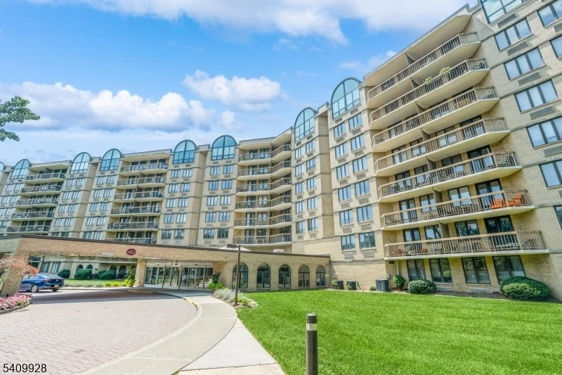 Unit for sale at 10 Smith Manor Blvd, West Orange Twp., NJ 07052-4223