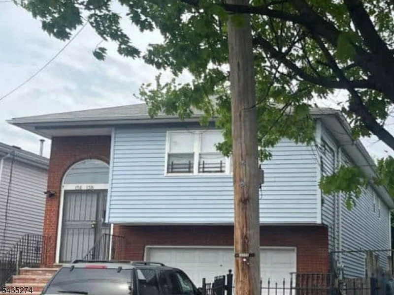 Unit for sale at 136 N 13Th St, Newark City, NJ 07107-1108