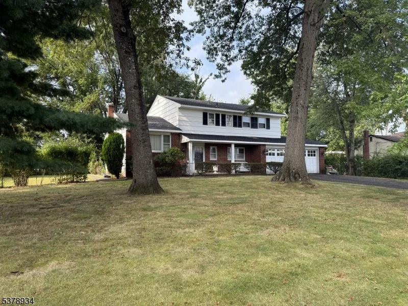 Unit for sale at 5 Addison Dr, Fairfield Twp., NJ 07004-1501