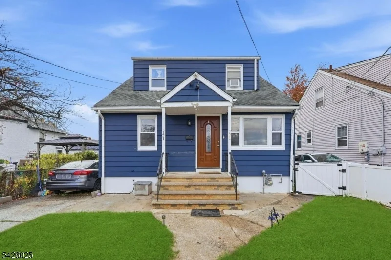 Unit for sale at 721 E Curtis St, Linden City, NJ 07036-2126