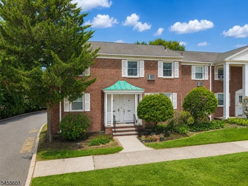 Unit for sale at 445 Morris Ave, Springfield Twp., NJ 07081-1110