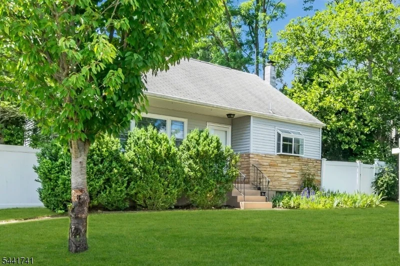Unit for sale at 13 Allen St, Flemington Boro, NJ 08822-1101