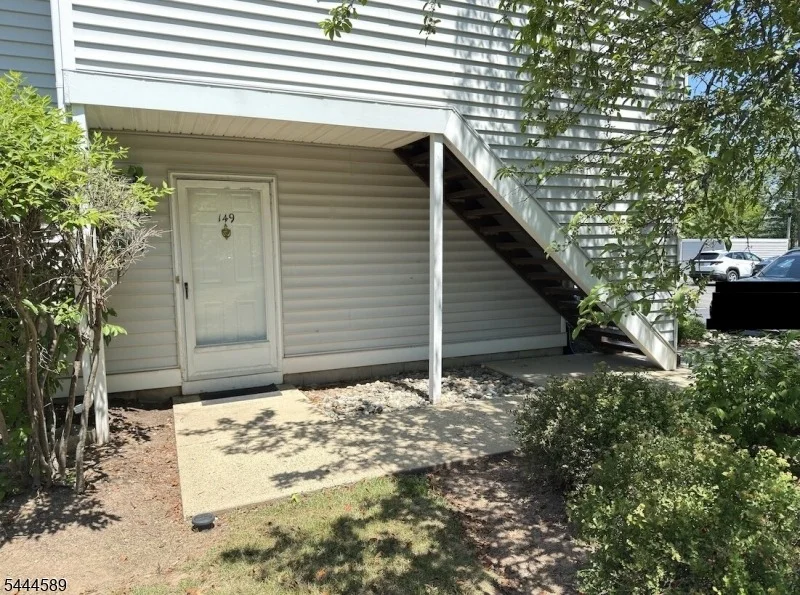 Unit for sale at 149 Mockingbird Ct, Readington Twp., NJ 08887-2113