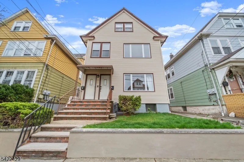 Unit for sale at 105 Knapp Ave, Clifton City, NJ 07011-1334