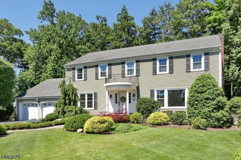 Unit for sale at 543 Hague Ct, Oradell Boro, NJ 07649-1309