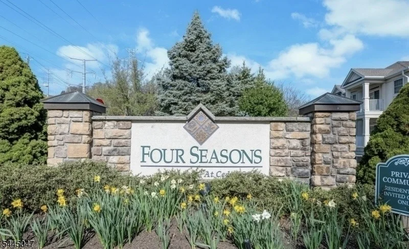 Unit for sale at 505 Holly Ln, Cedar Grove Twp., NJ 07009-3205