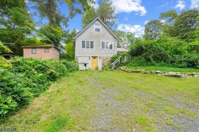 Unit for sale at 20 Pershing Ave, Jefferson Twp., NJ 07849-1918