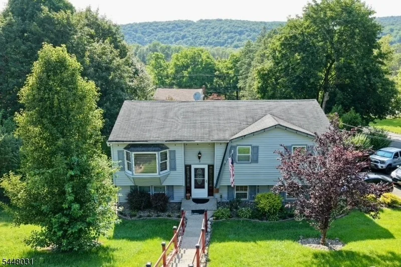 Unit for sale at 2 Washington Rd, Ogdensburg Boro, NJ 07439-1037