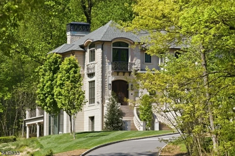 Unit for sale at 4 MASON HILL ROAD, Warren Twp., NJ 07059-6944