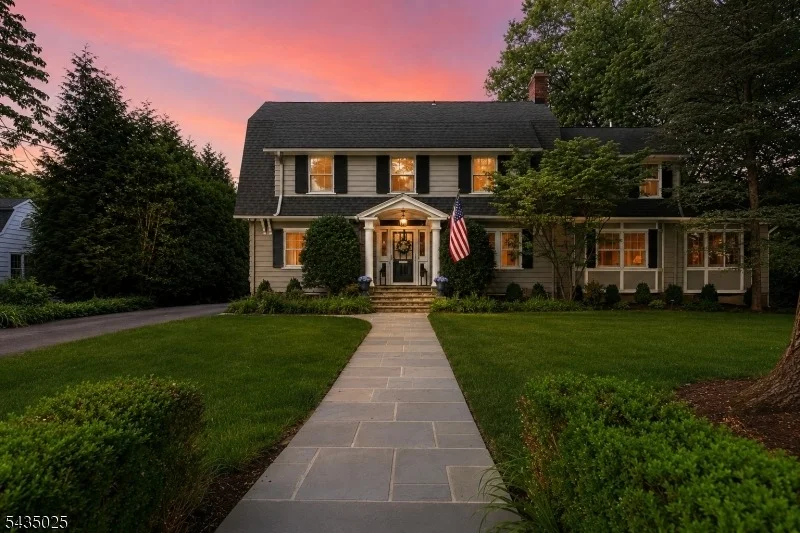 Unit for sale at 564 Highland Ave, Westfield Town, NJ 07090-3019