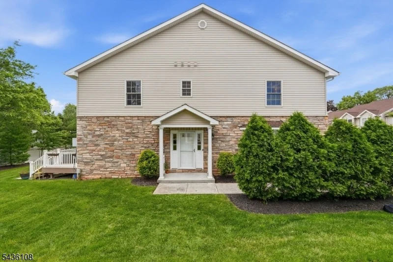 Unit for sale at 41 Harvey Ct, Clark Twp., NJ 07066-2938
