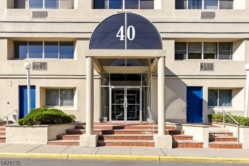 Unit for sale at 40 Fayette St, Perth Amboy City, NJ 08861-4200