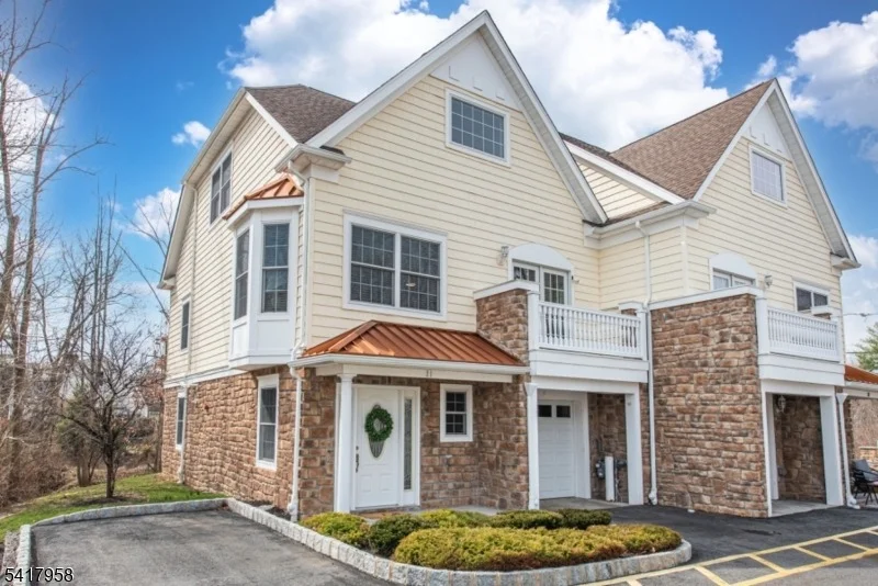 Unit for sale at 21 Riverbend Ct, New Providence Boro, NJ 07974-2143