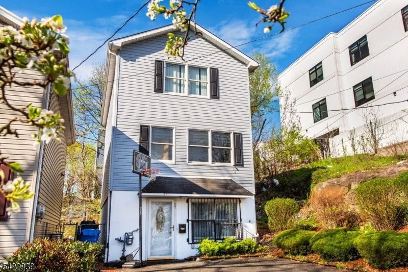 Unit for sale at 67 Cliff St, Paterson City, NJ 07522-1556