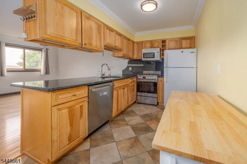 Unit for sale at 3 Telluride Ct, Vernon Twp., NJ 07462-5523