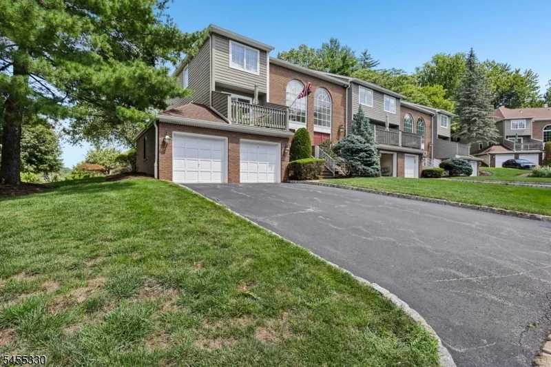 Unit for sale at 7 Dorset Cir, Caldwell Boro Twp., NJ 07006-6125