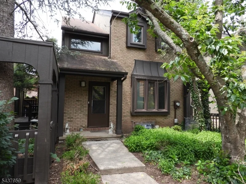 Unit for sale at 41 Riverbend Dr, North Brunswick Twp., NJ 08902-1159