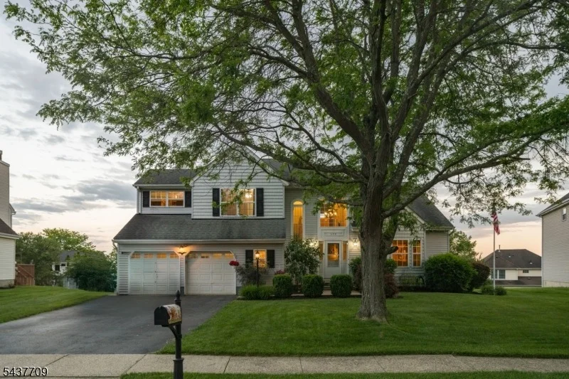 Unit for sale at 6 Snead Ct, Mount Olive Twp., NJ 07836-4704